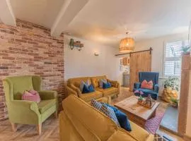 Teapot Cottage in Ennerdale - Hot tub Pizza Oven Log Burner