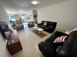 Downtown Narrabri Apartment，位于纳拉布赖的酒店