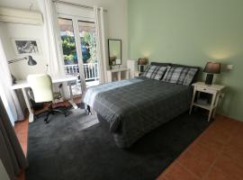 Park view apartment near Panormou，位于雅典的酒店