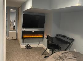 Downtown Suite - Close to Topgolf, Horseshoe Casino, UM Baltimore，位于巴尔的摩的住宿加早餐旅馆