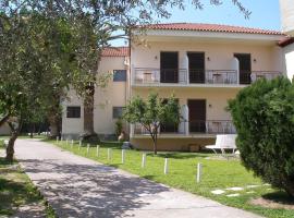 克里斯保罗酒店，位于季亚科普通的酒店