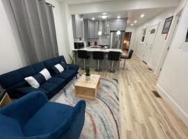Modern Luxury Apartment near NYC，位于泽西市Tidelands Athletic Complex附近的酒店