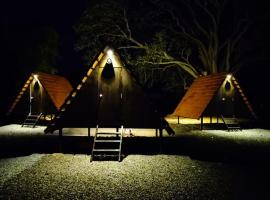 Croft Yelagiri - glamping stay，位于耶拉吉里的豪华帐篷营地
