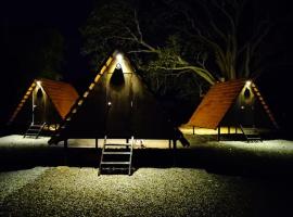 Croft Yelagiri - glamping stay，位于耶拉吉里的酒店