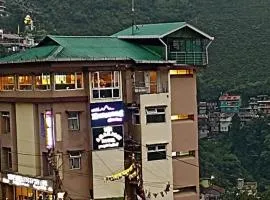 AMARJEETHOTEL