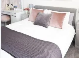 HABITACIÓN PRIVADA EN PISO a 10 minutos de Atocha