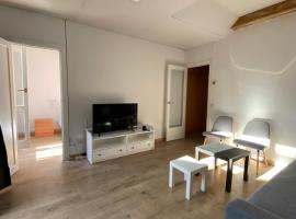 Apartamento Arce II en al Valle de Benasque，位于卡斯特洪德索斯的公寓