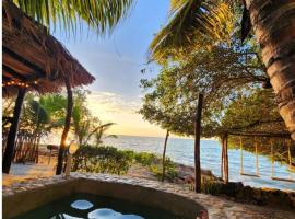 Casa GAMA-Playa ORILLA DEL MAR, Beach and Town，位于Boxol的酒店