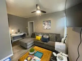 Red Line GUEST HOUSE apartment corporate housing