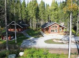 Lovely cottage in Koli resort next to a large lake and trails，位于科林基拉的酒店