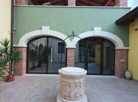 Paradiso degli Ulivi B&B，位于佩斯基耶拉德加达的住宿加早餐旅馆