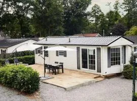 4 persons chalet Valkenbosch situated in the forested area