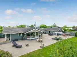 Two-Bedroom Holiday Home In Ega