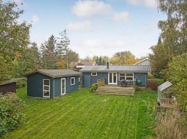Amazing Home In Holbæk With Wifi，位于霍尔拜克的酒店