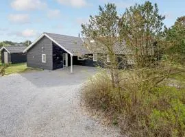 Nice Home In Vejers Strand With Kitchen