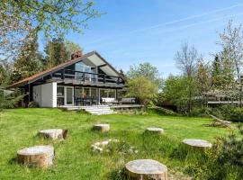 Stunning Home In Vejby With Wifi，位于瓦伊比的酒店