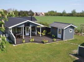 Holiday Home Tarm With Fireplace 02，位于Fjerbæk的酒店