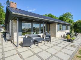 Cozy Home In Øster Assels With Wifi，位于Øster Assels的豪华酒店
