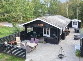 Two-Bedroom Holiday Home In Ansager