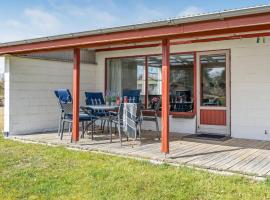 Two-Bedroom Holiday Home In Tarm，位于察姆的酒店