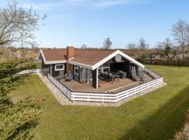 Holiday Home Blommevænget Hejls Vi