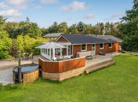 3 Bedroom Lovely Home In Havndal，位于Havndal的酒店