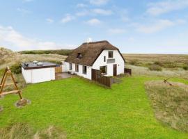 2 Bedroom Lovely Home In Hvide Sande，位于哈夫維格的酒店