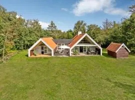 Two-Bedroom Holiday Home In Humble