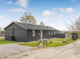 Awesome Home In Haderslev With Wifi，位于哈泽斯莱乌的酒店
