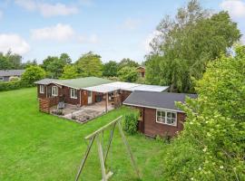 2 Bedroom Nice Home In Vordingborg，位于沃尔丁堡的酒店