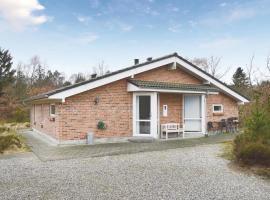 Three-Bedroom Holiday Home In Herning，位于海宁的酒店