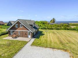 Gorgeous Home In Skjern With Kitchen，位于斯凯恩的酒店