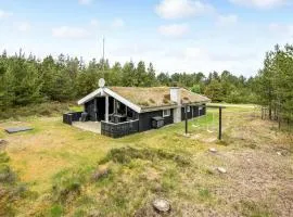 Cozy Home In Rømø With Kitchen