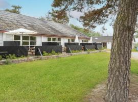 1 Bedroom Pet Friendly Home In Humble，位于哈姆堡的酒店