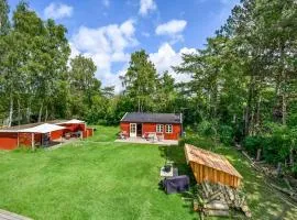 Cozy Home In Eskebjerg With Kitchen