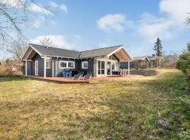 Lovely Home In Allingåbro With Kitchen