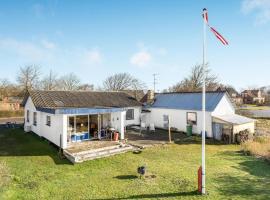 Beautiful Home In Nykøbing M With Wifi，位于Sønder Dråby的酒店