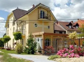 Villa Panoráma，位于埃格尔的度假短租房