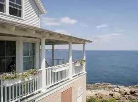 Broadway Cottage- York Beach Oceanfront w/ Incredible Views