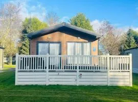 Bushmills Lodge with Hot Tub