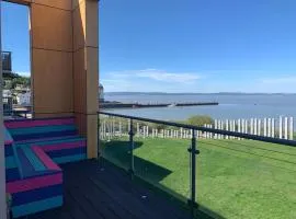 Sea View Penthouse Marina Apartment