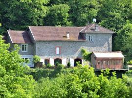 Fontchauvaux Holiday Gites，位于Saint-Julien-le-Petit的酒店