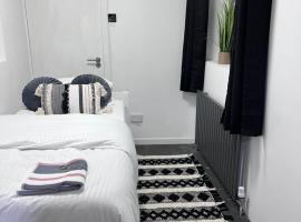 Private room and ensuite Chorlton，位于曼彻斯特的民宿