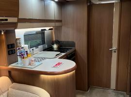 Self Contained Holiday Home Caravan，位于科舍姆的酒店