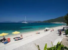 Happy Camp Mobile Homes in Camping Karavomilos Beach