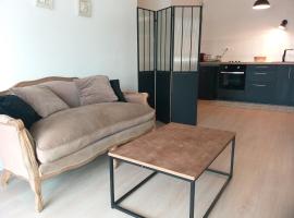 Le Savoie Appartement 2 chambres 3 couchages ,balcon et parking privé，位于瓦尔瑟里恩河畔贝勒加尔德的酒店