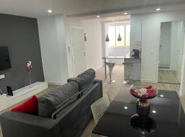 Moderno apartamento en Elche，位于埃尔切的酒店