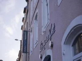 瑟堡智能公寓式酒店（指南针）