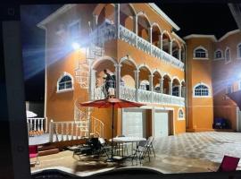 Plantation Guest Suites Hotel，位于Priory的酒店