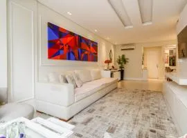Apartamento confortável e bem decorado a poucos passos da Beiramar Norte P1925